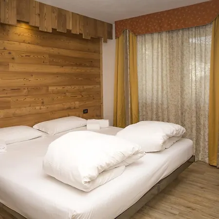 Отель Clotes 3*