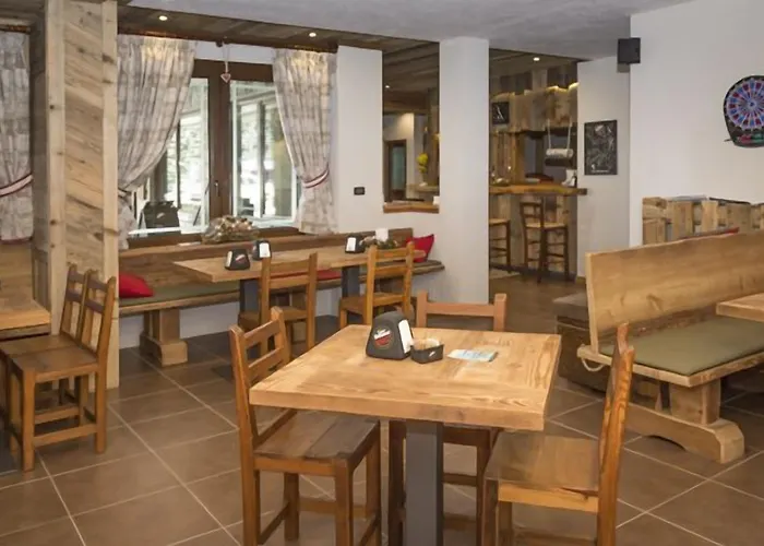 Hotel Clotes 3*