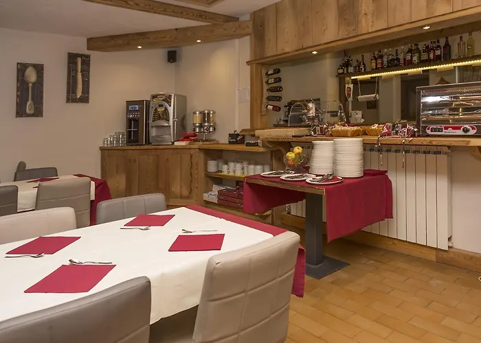Hotel Clotes 3*